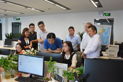 泰州高新區(qū)張國(guó)局長(zhǎng)一行蒞臨工立方打工網(wǎng)總部考察指導(dǎo)，共商信息服務(wù)業(yè)務(wù)發(fā)展